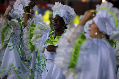 rio de janeiro brazilian carnival parades, queens and floats